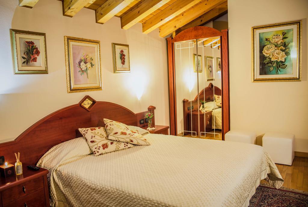 Hotel San Paolo กัมโปซัมปิเอโร ห้อง รูปภาพ