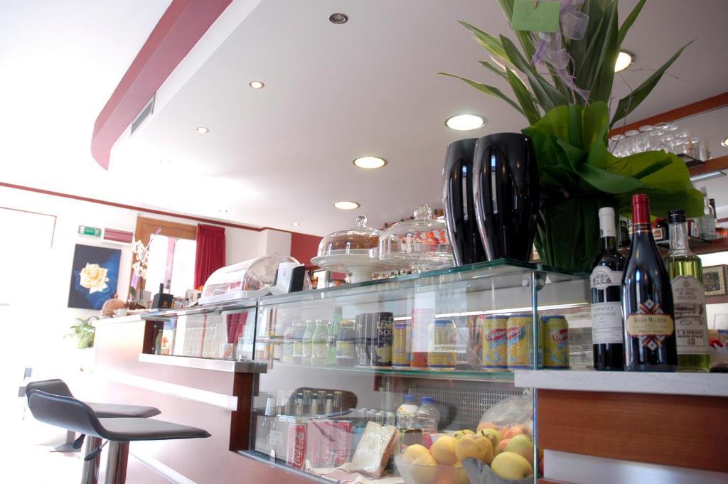 Hotel San Paolo กัมโปซัมปิเอโร ภายนอก รูปภาพ